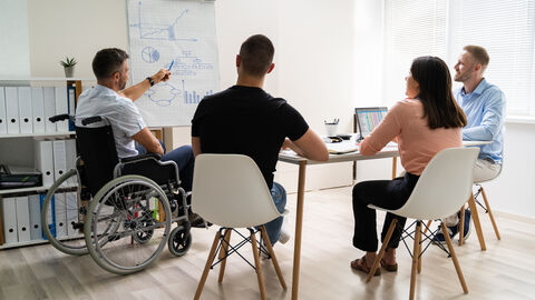 Vorführung einer Präsentation im Büro